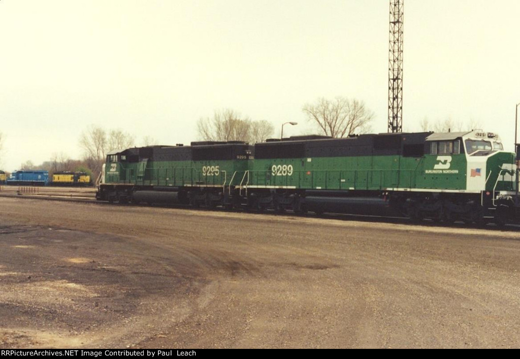 Coal loads wait for new crew at Knoche Yard